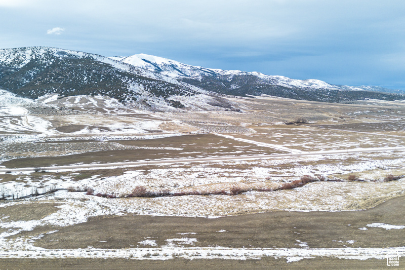 View of mountain feature