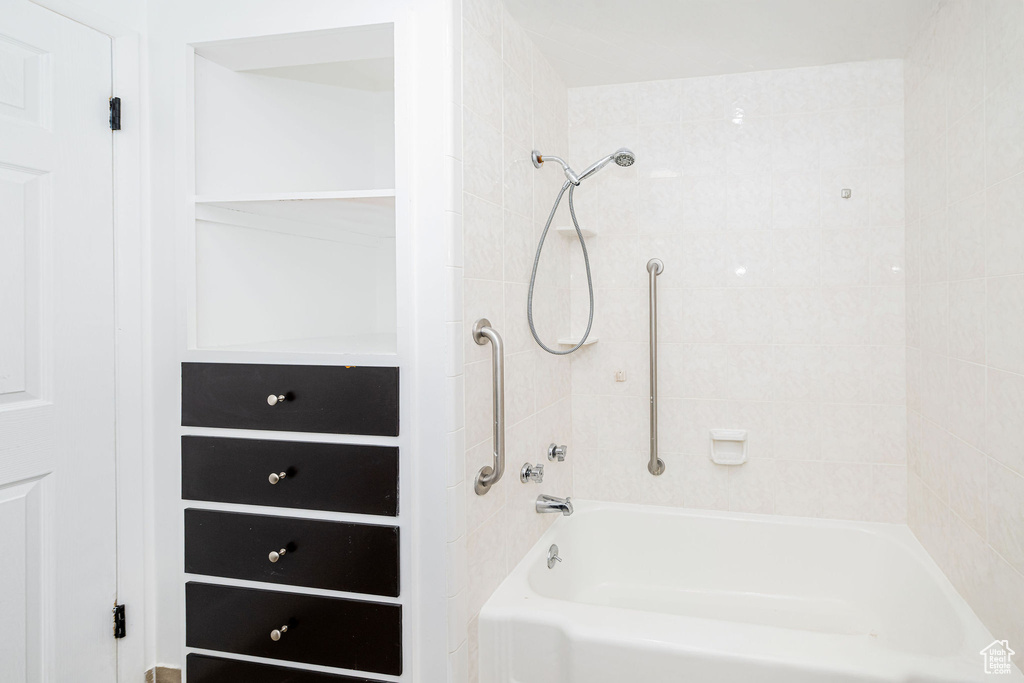 Bathroom with washtub / shower combination