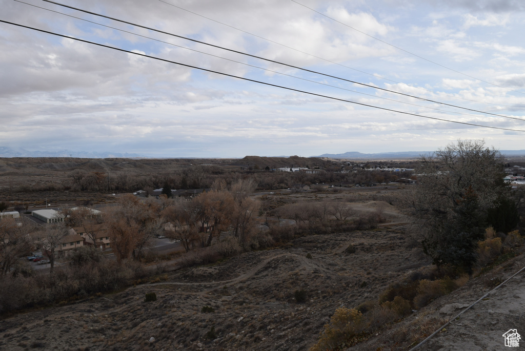 View of nature featuring a mountain view