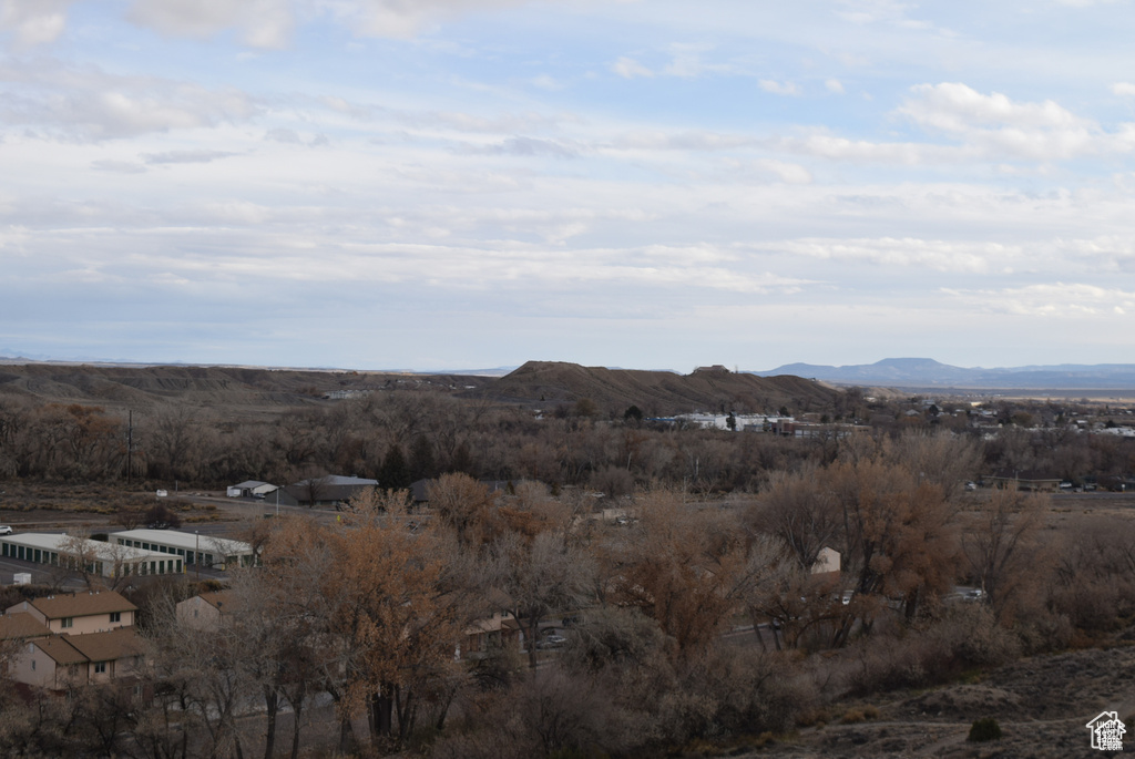 View of mountain feature