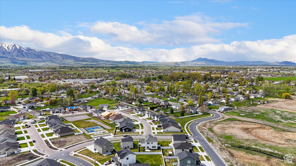 Aerial view with a residential view and a mountain view