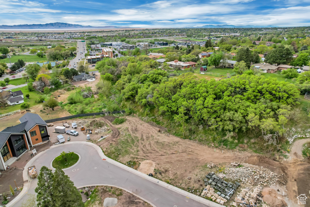 Bird\'s eye view featuring a mountain view