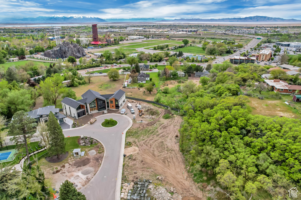 Bird\'s eye view featuring a mountain view