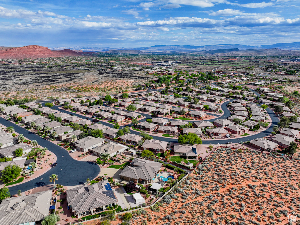 Bird's eye view featuring a residential view and a mountain view