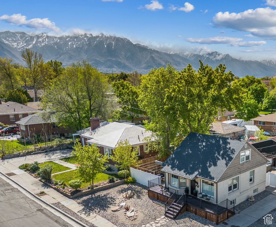 Birds eye view of property featuring a mountain view and a residential view