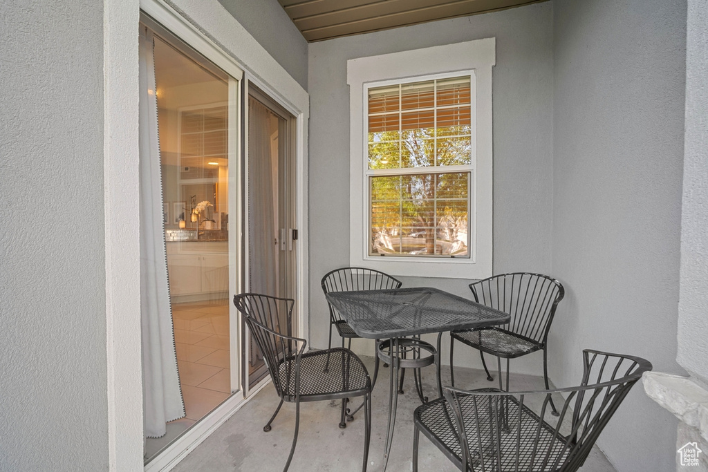 Balcony with outdoor dining area