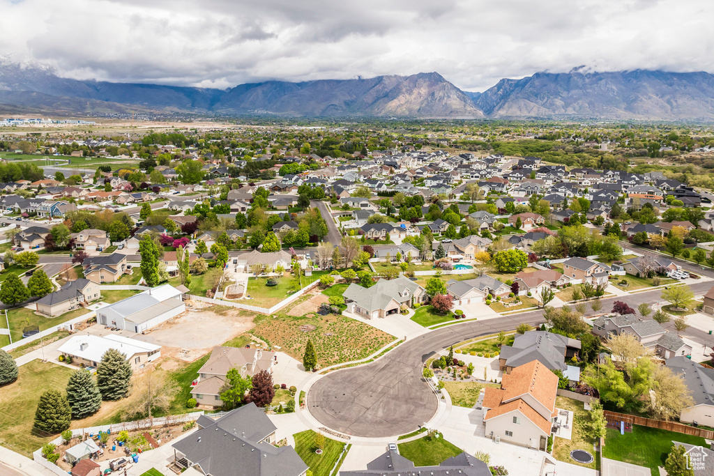 Bird's eye view with a residential view and a mountain view