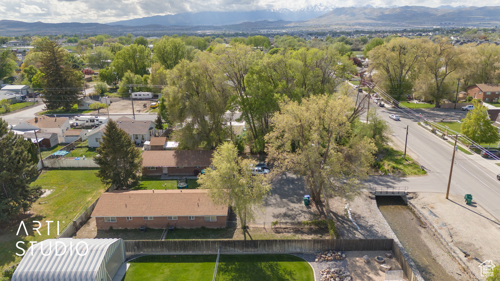 Drone / aerial view featuring a mountain view