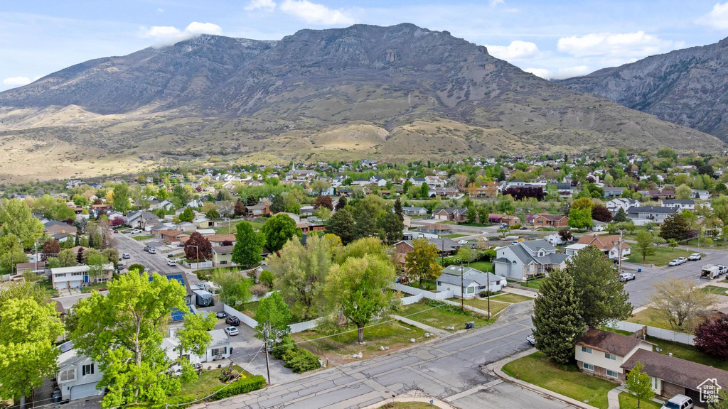 Aerial view with a residential view and a mountain view