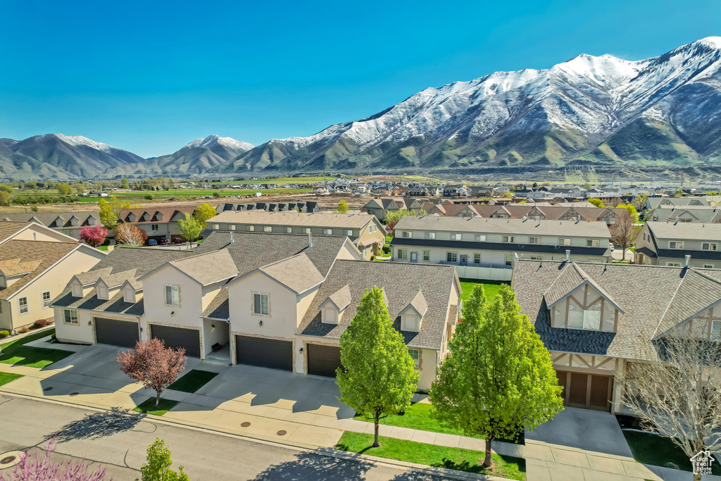 View of mountain feature with a residential view
