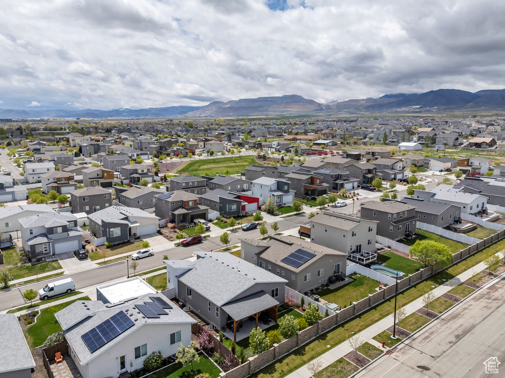 Birds eye view of property featuring a residential view and a mountain view