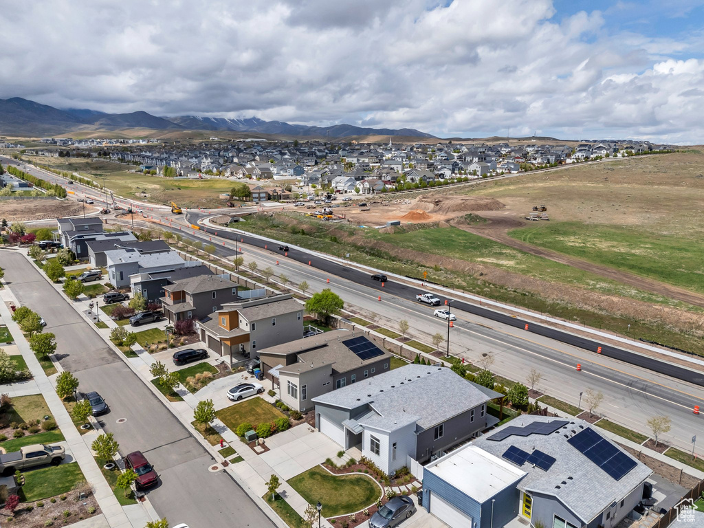 Birds eye view of property featuring a residential view and a mountain view