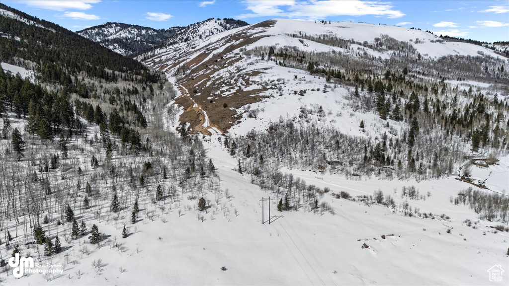 View of mountain feature