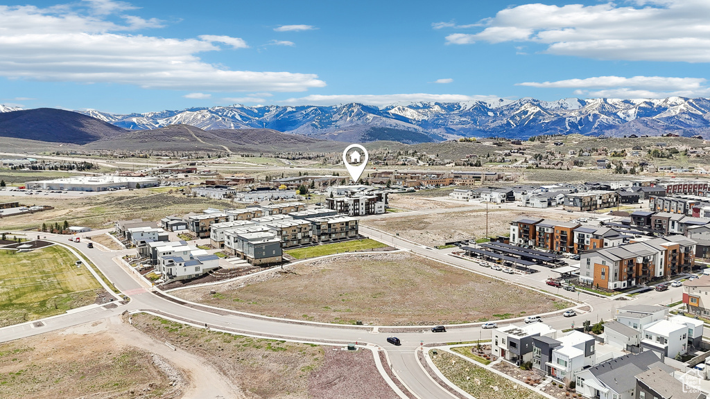 Bird\'s eye view featuring a mountain view