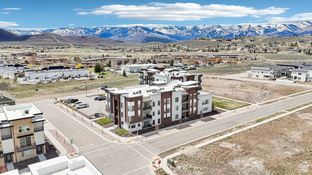 Aerial view with a mountain view
