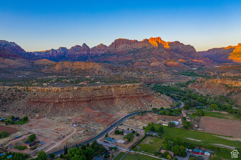 Drone / aerial view featuring a mountain view