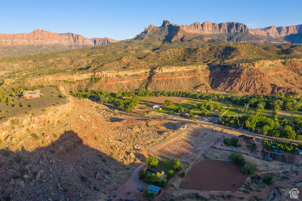 View of mountain feature
