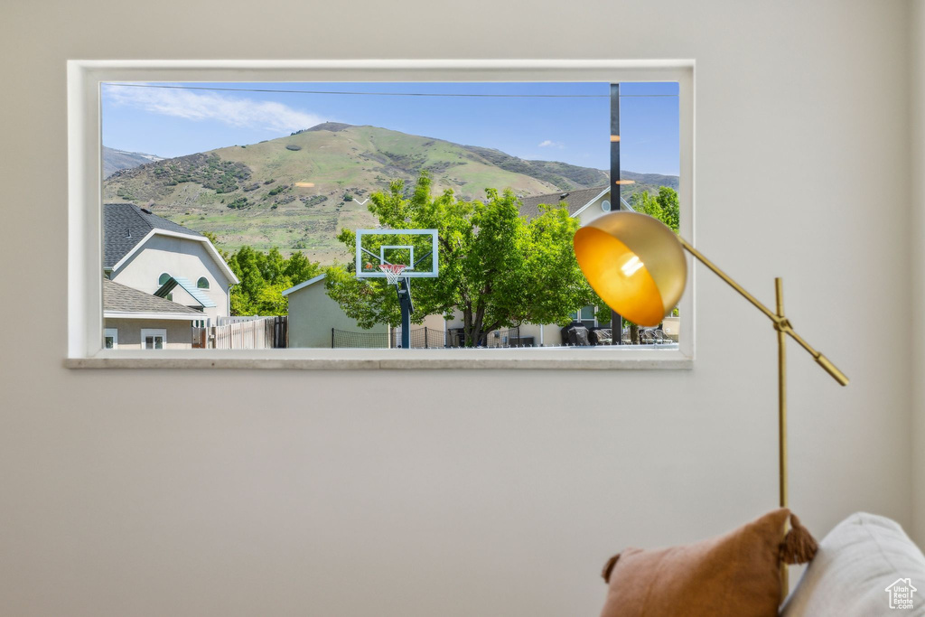 Interior details featuring a mountain view