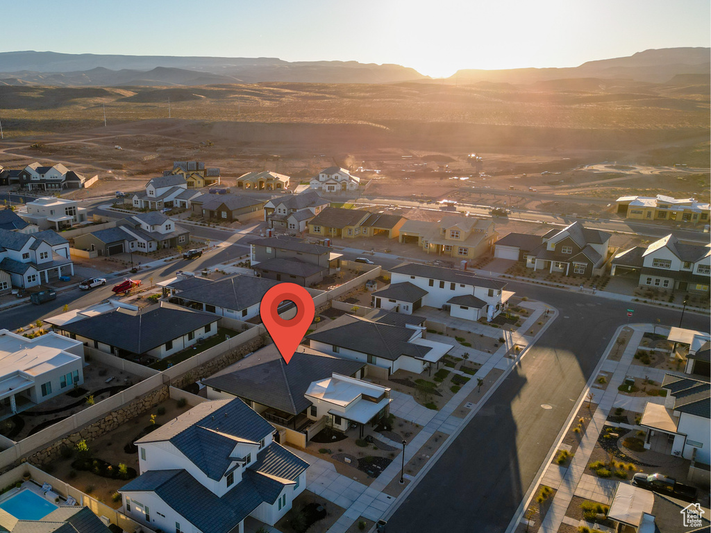 Birds eye view of property featuring a residential view and a mountain view