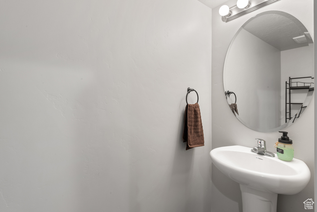 Bathroom with a sink