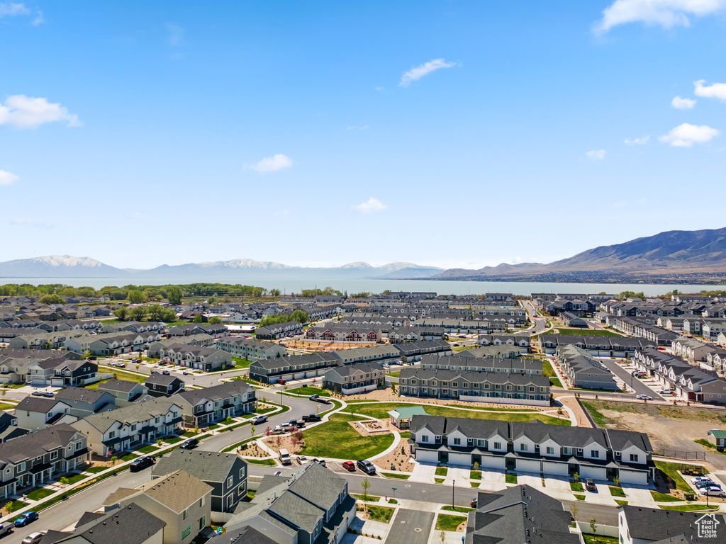 Aerial view with a residential view and a mountain view