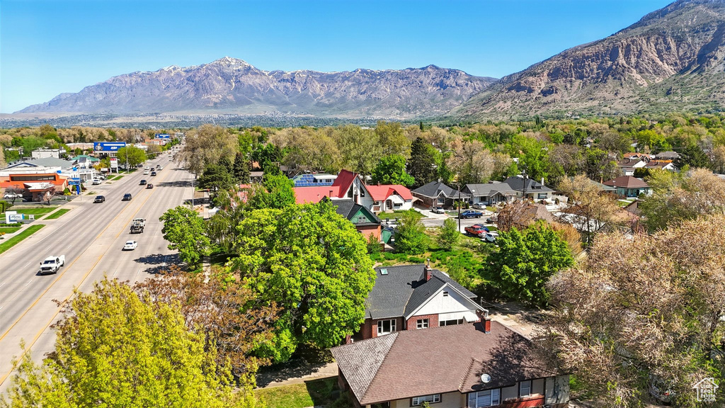 Bird\\\\\\\'s eye view featuring a residential view and a mountain view