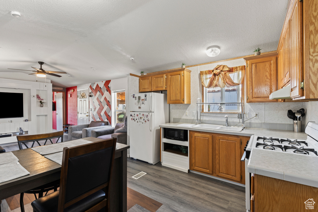 Photo 8 for MLS #2082368 at 610 W 100 North #18