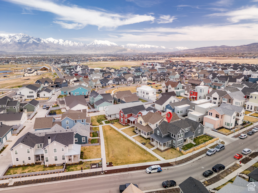 Bird\\\\\\\'s eye view with a mountain view and a residential view