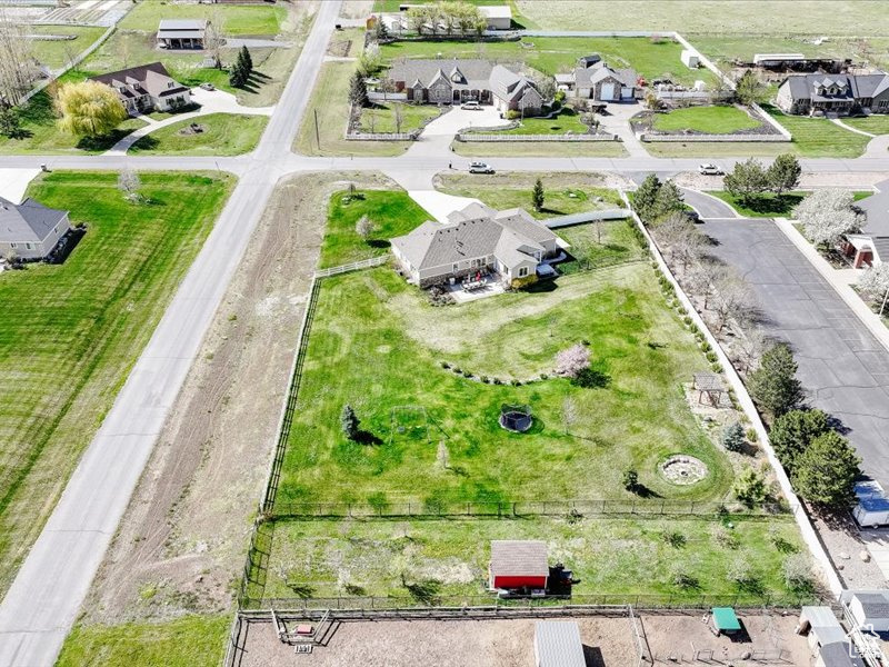 Drone / aerial view featuring a residential view