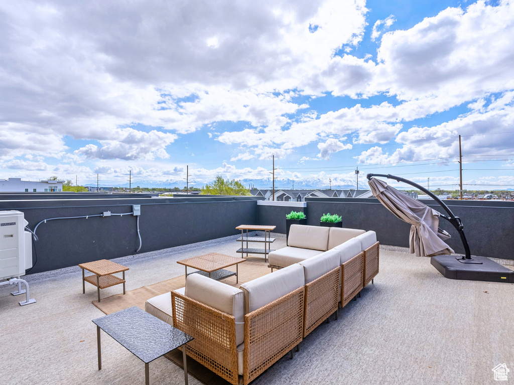 View of patio / terrace featuring an outdoor living space