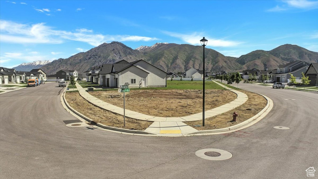 View of mountain feature featuring a residential view