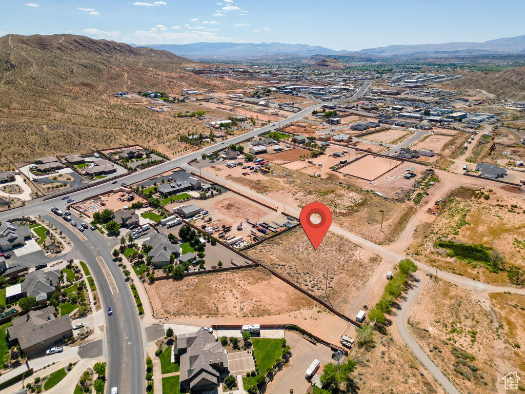 Bird's eye view featuring a residential view and a mountain view