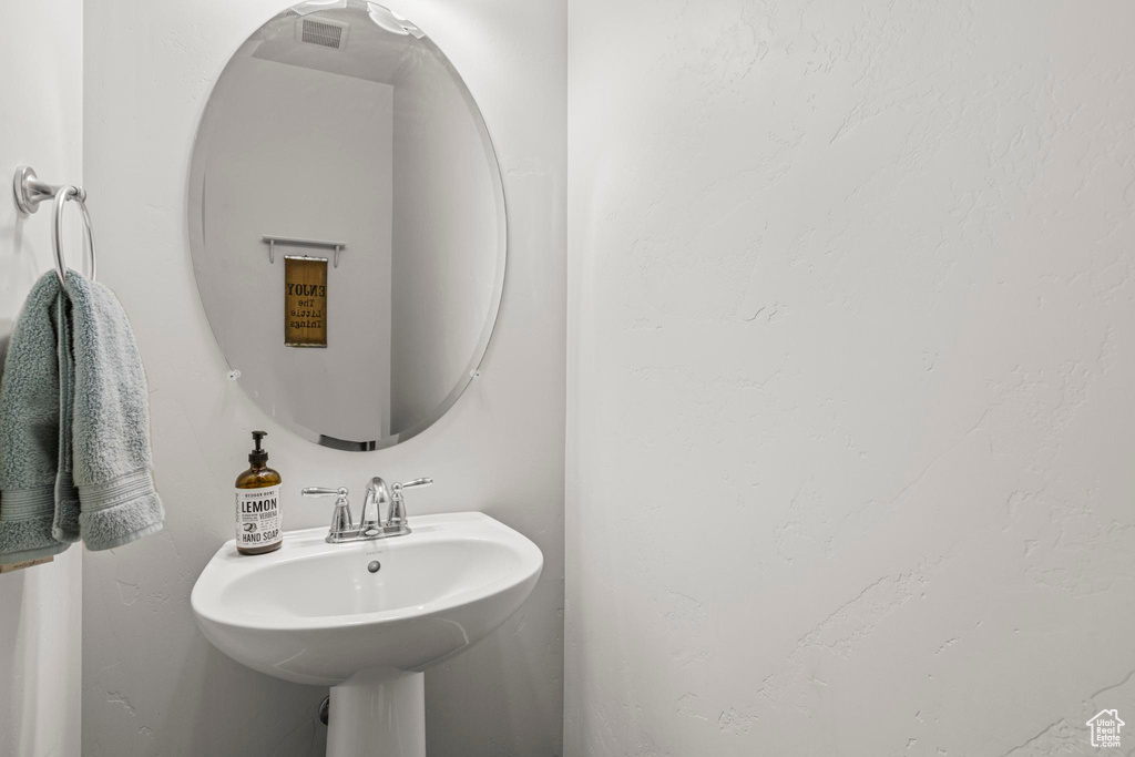 Bathroom with a sink