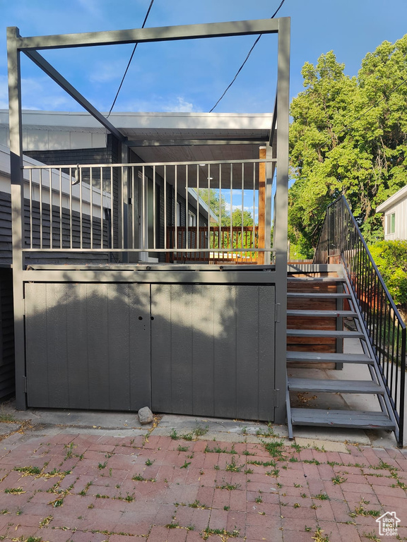 Gate with stairway
