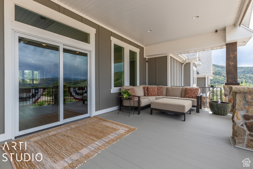 View of patio / terrace featuring an outdoor living space