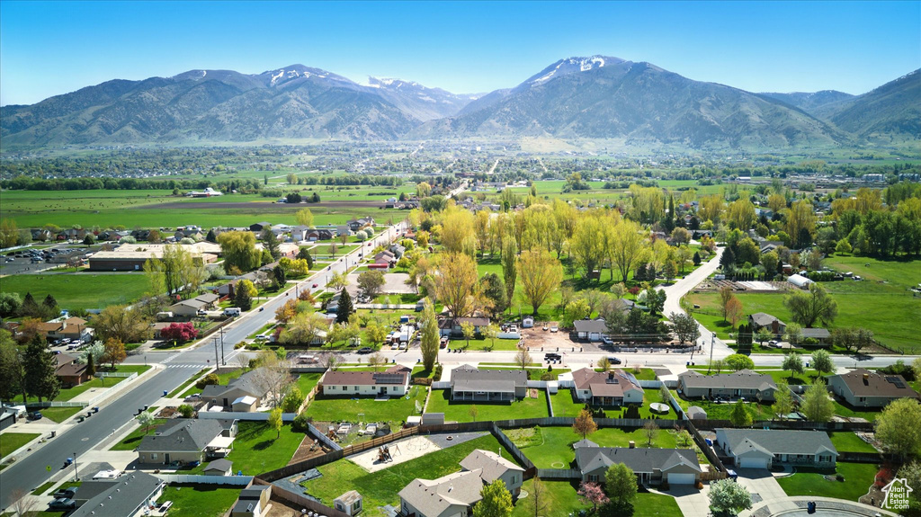 Bird's eye view featuring a residential view and a mountain view