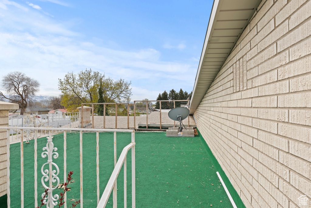 Exterior space with fence