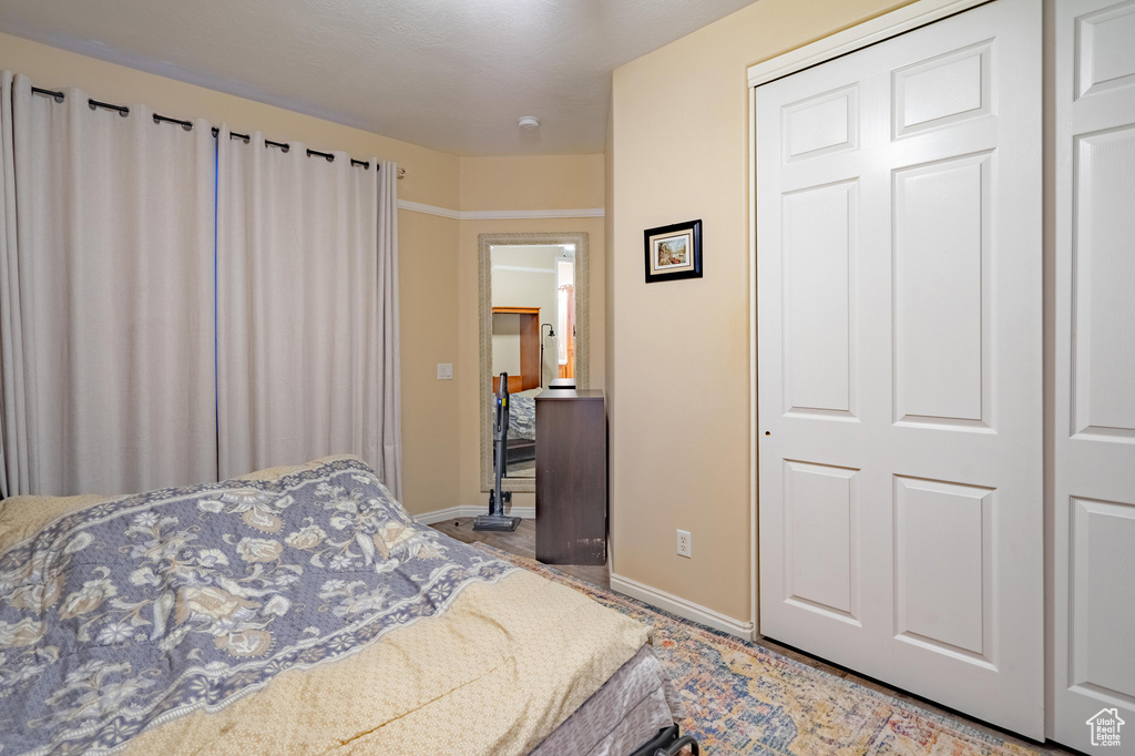 Bedroom with baseboards