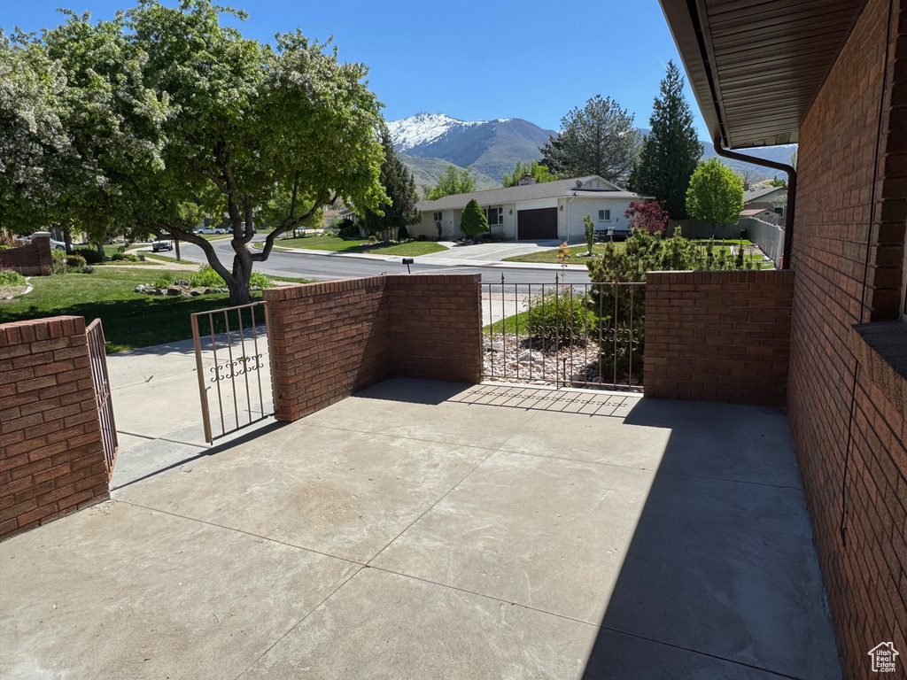 View of patio / terrace featuring a mountain view
