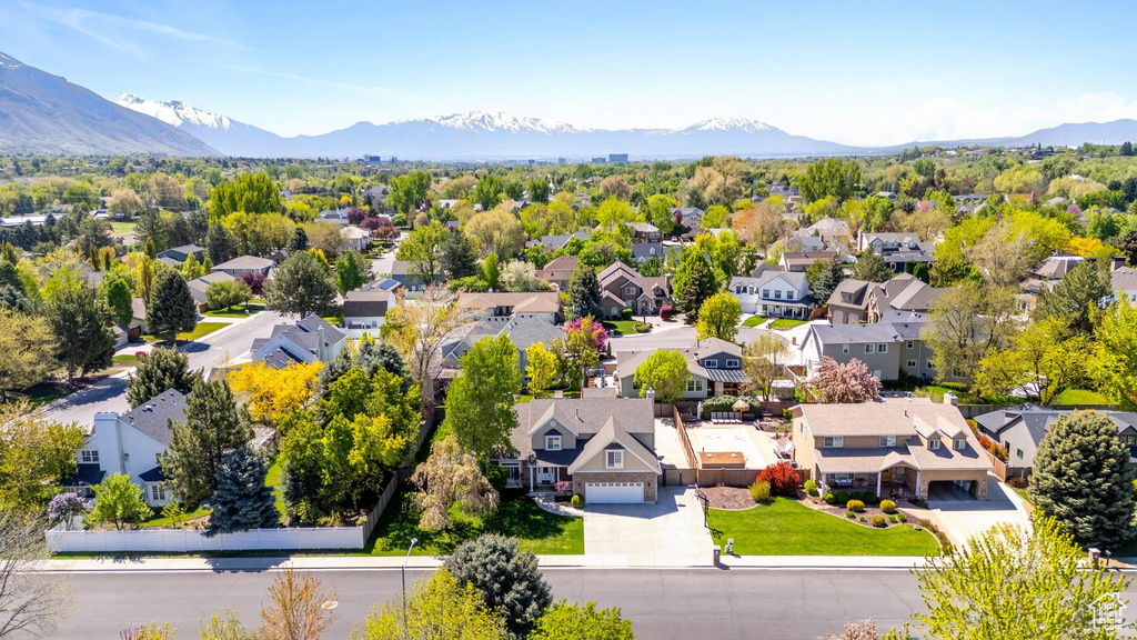 Aerial view featuring a residential view and a mountain view