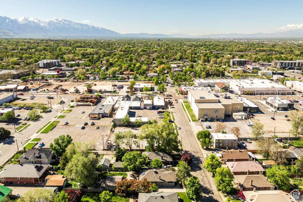 Drone / aerial view featuring a mountain view