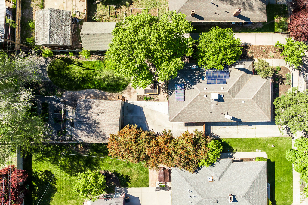 Birds eye view of property