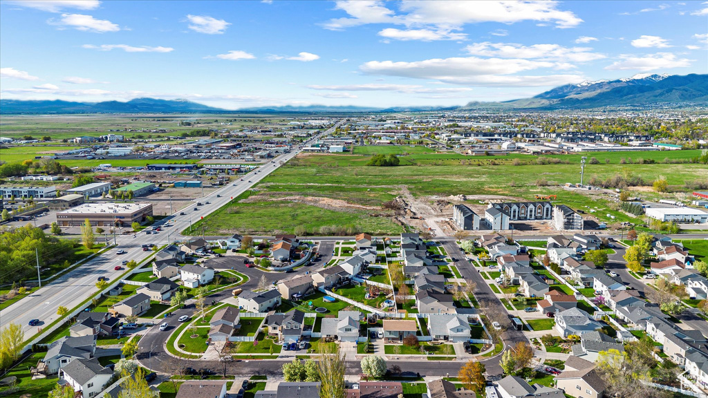Drone / aerial view featuring a mountain view