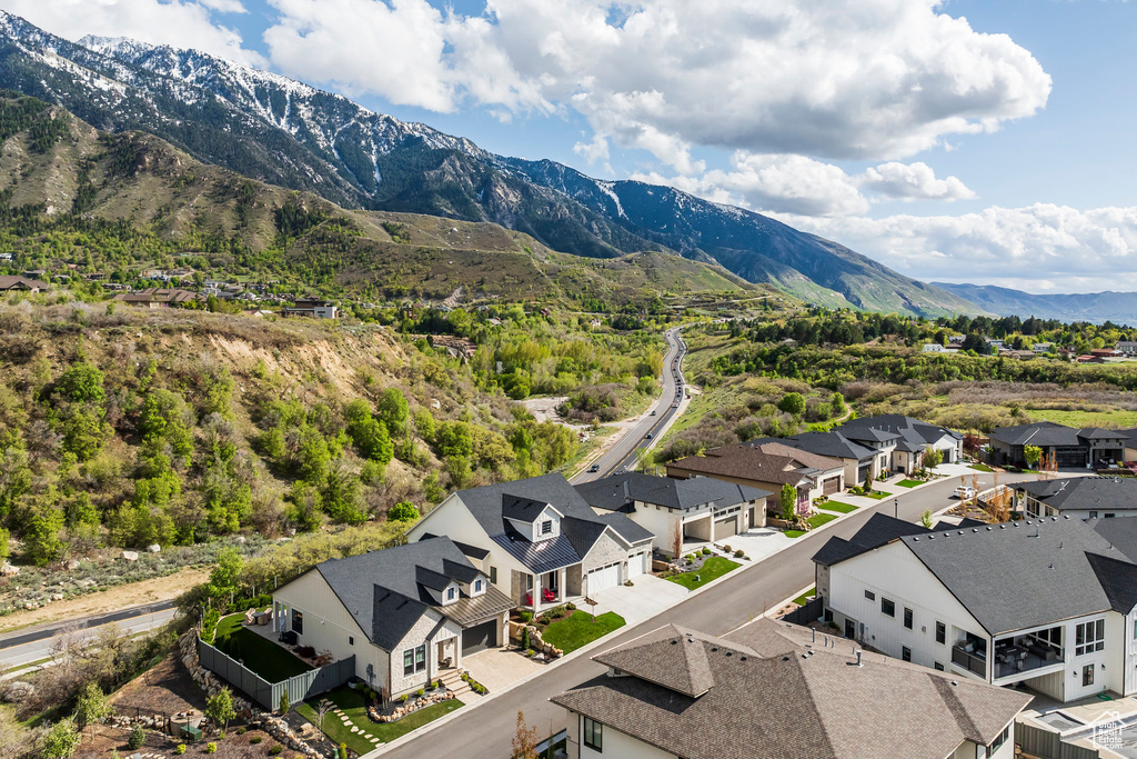 Bird's eye view with a residential view and a mountain view