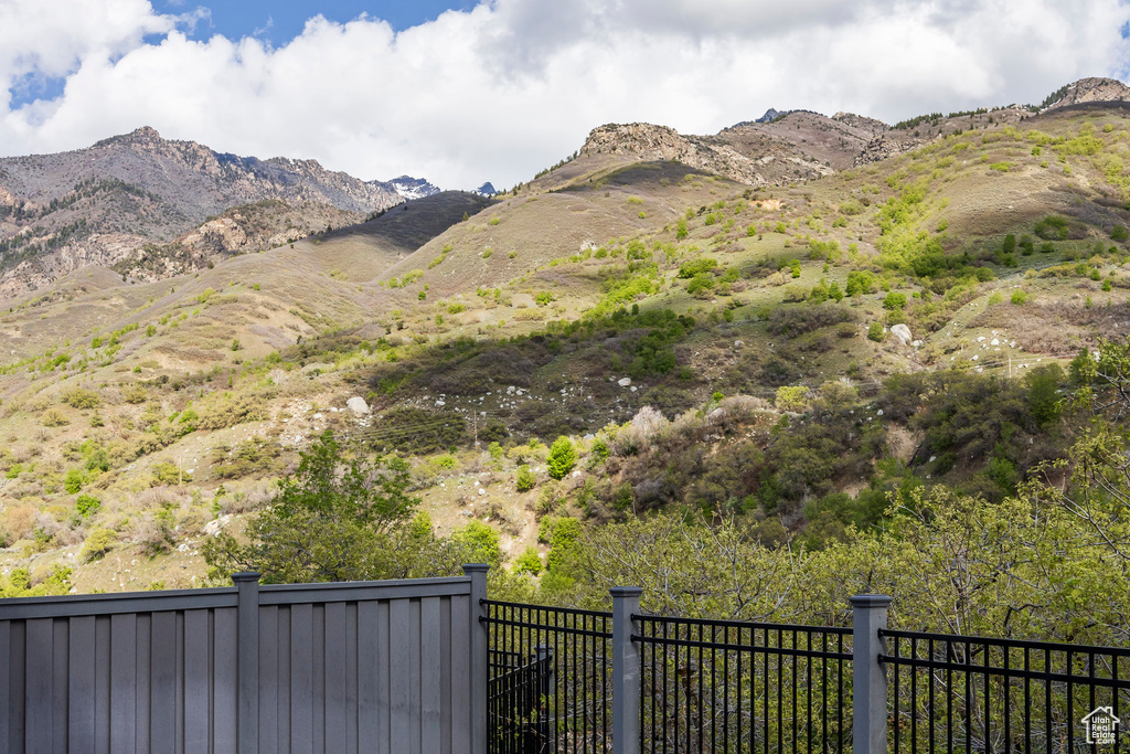 View of mountain feature
