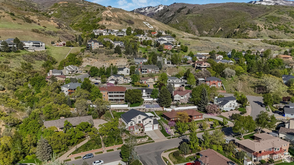 Bird\'s eye view featuring a mountain view and a residential view