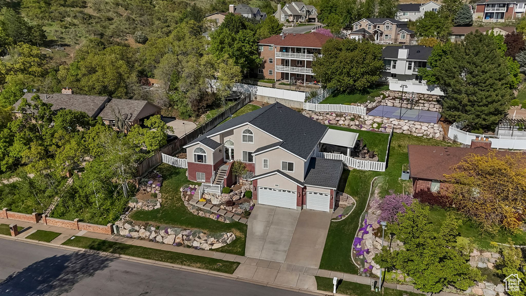 Drone / aerial view featuring a residential view