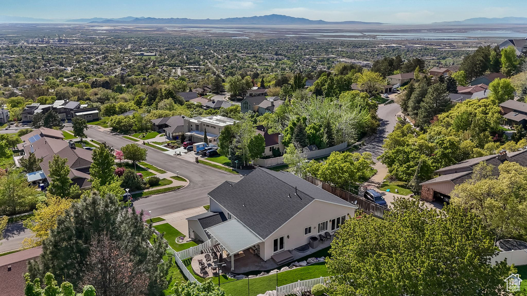 Aerial view with a residential view and a mountain view
