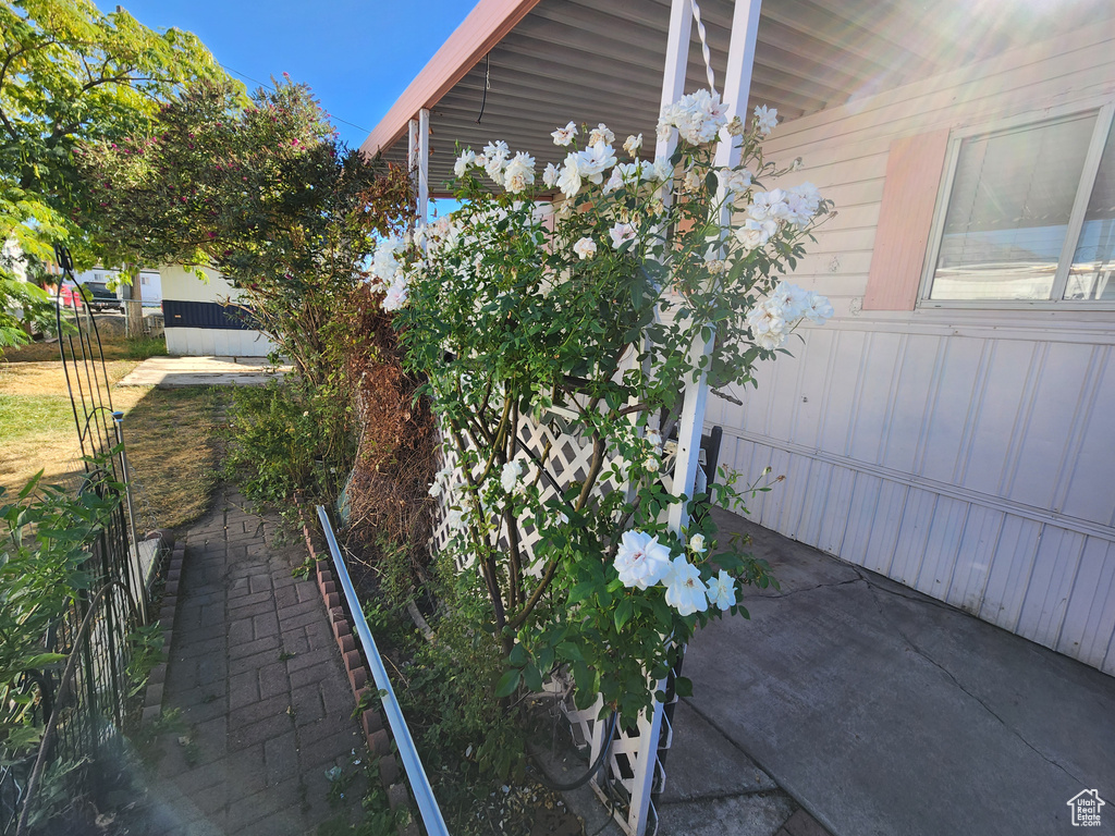 View of side of home