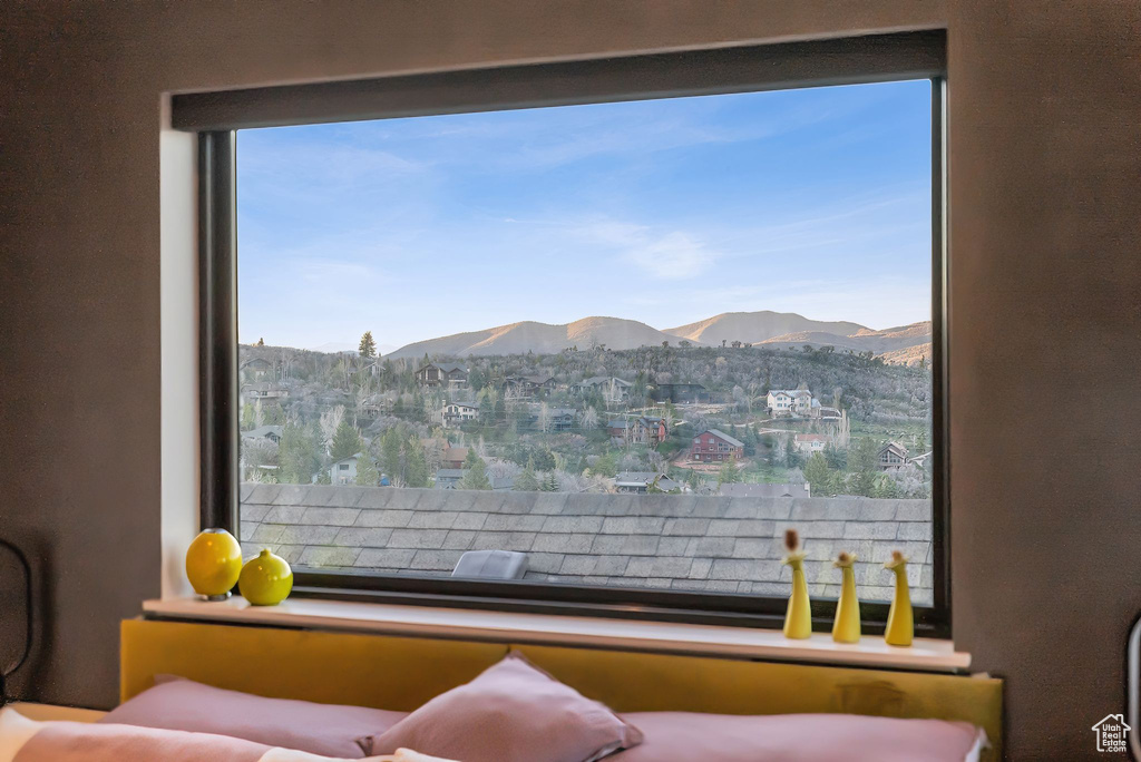 Living area with a mountain view